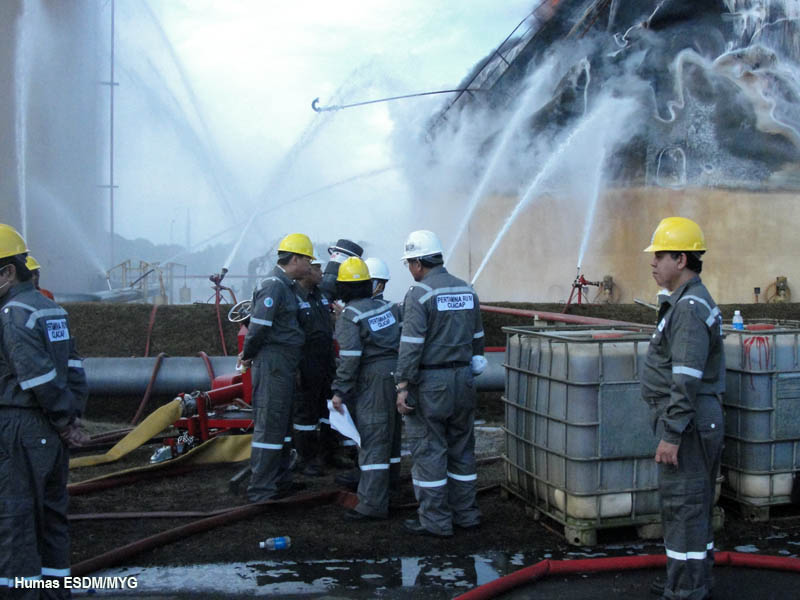 Menteri ESDM Tinjau Kilang Cilacap Yang Terbakar